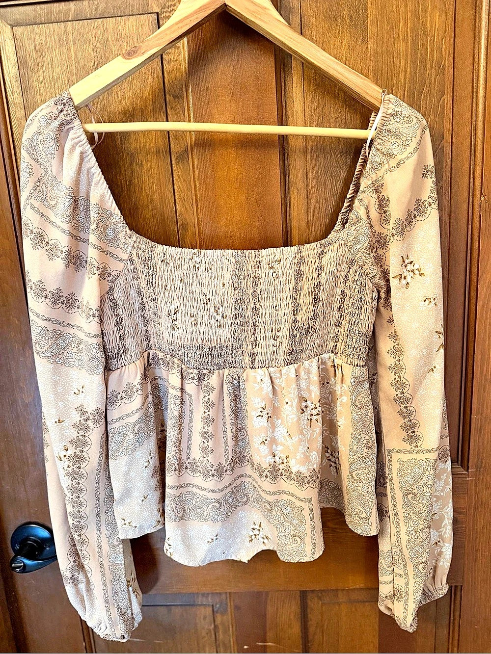 Lelis Taupe Floral Smock LS Top Floral Long Sleeve Blouse in Beige Small NWT